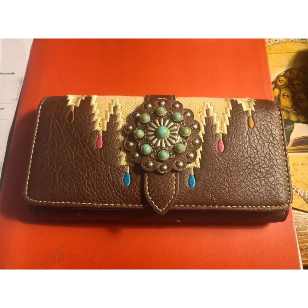Montana west wallet as is native